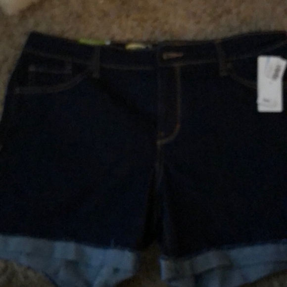 Old navy shorts size 8 - Picture 1 of 1